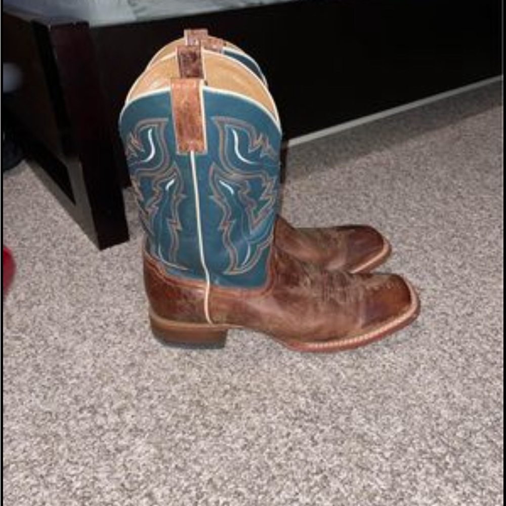 11.5- Cody james, 11 moonshine spirit. Both slightly worn in good condition.